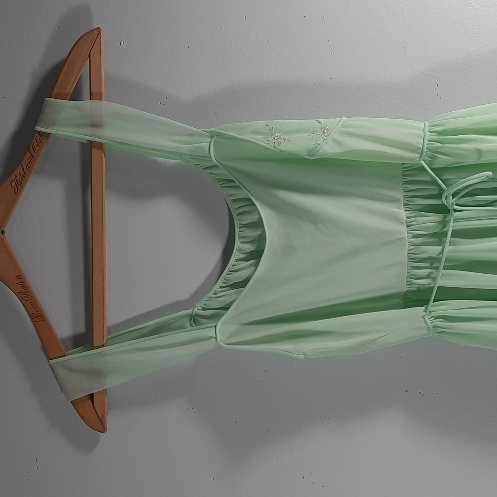 Munsingwear pastel green 2 piece gown/top set SZ S - Picture 8 of 15